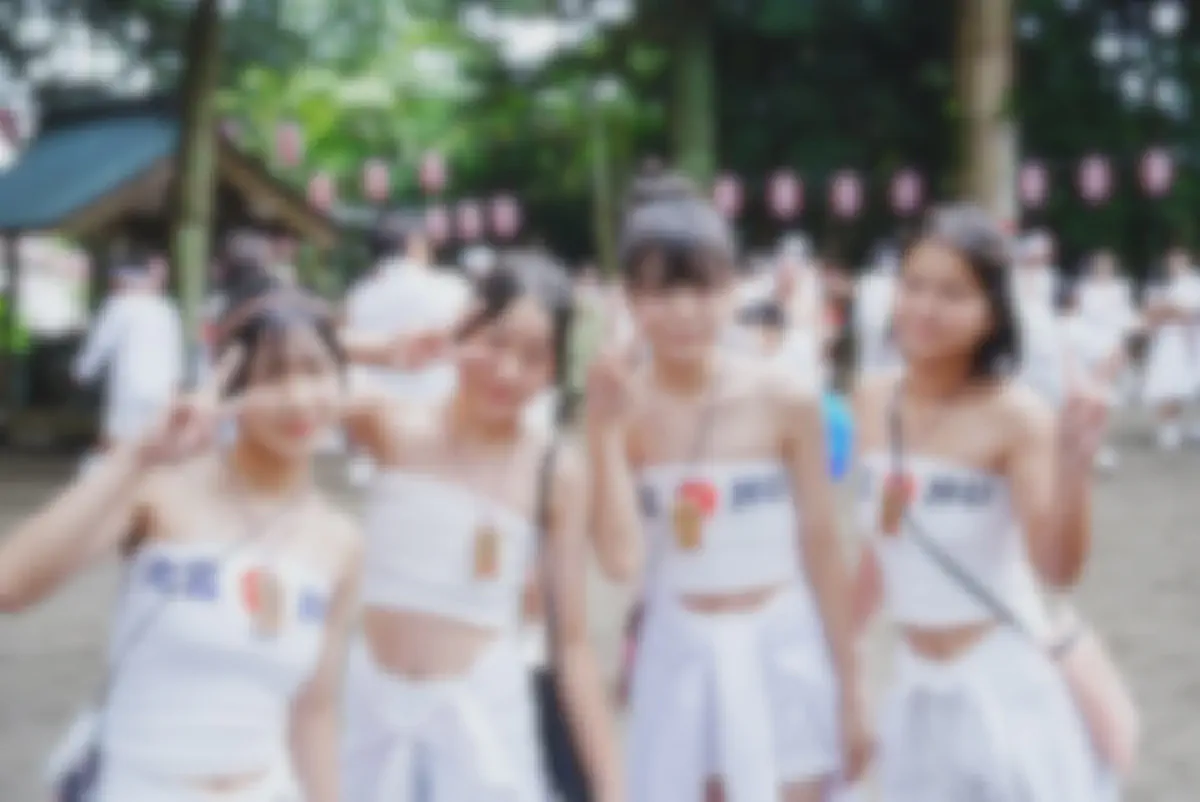 【画像】お祭りJK「裸祭り？サラシ巻いとけば大丈夫っしょ！！！」