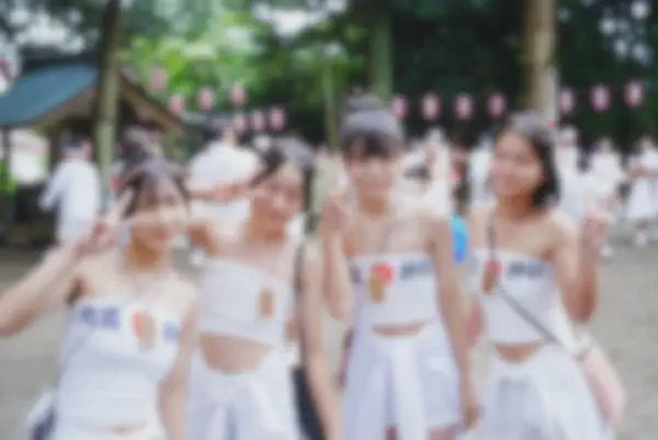 【画像】お祭りJK「裸祭り？サラシ巻いとけば大丈夫っしょ！！！」